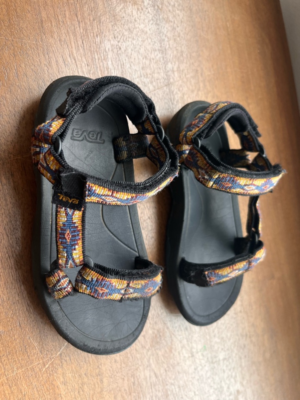 Teva Kids Black Sandals with Multicolor Patterned Straps SZ 9